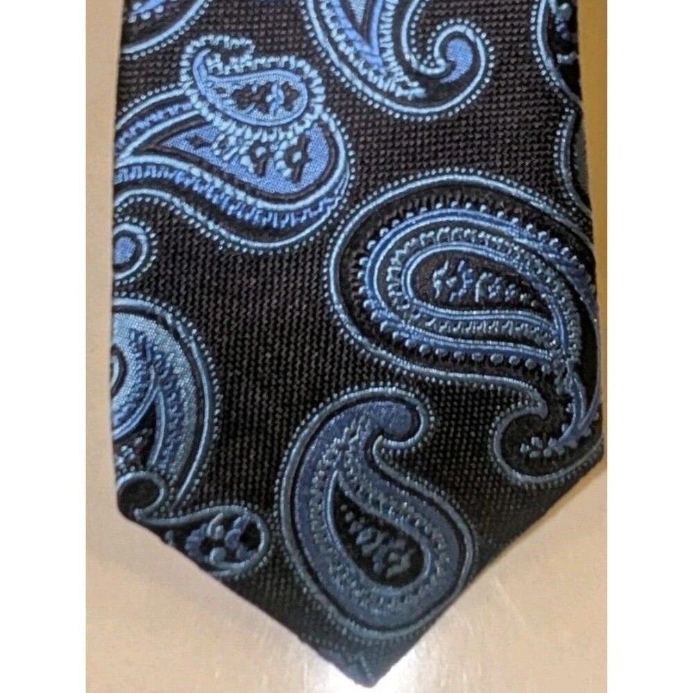 Ted Baker Necktie Black  Blue Paisley 100% Silk  London Designer Tie Office